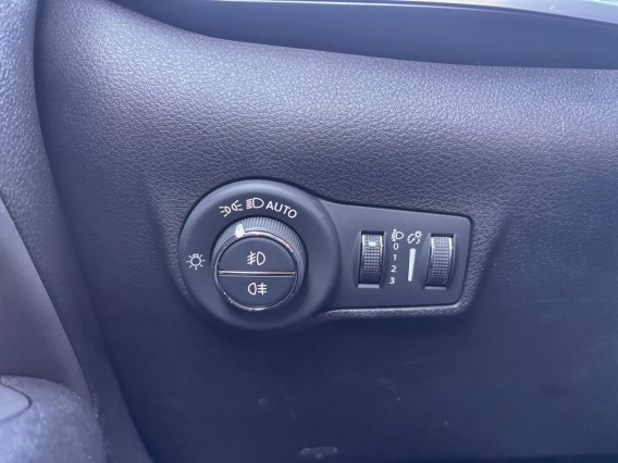 Aperçu de la photo 22 du véhicule JEEP COMPASS
