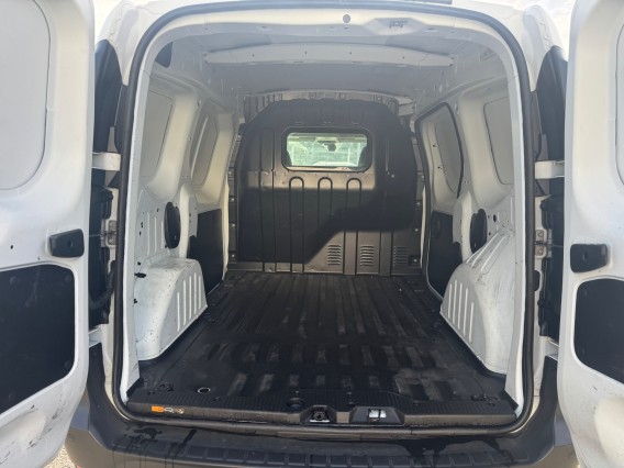 Aperçu de la photo 20 du véhicule RENAULT EXPRESS VAN