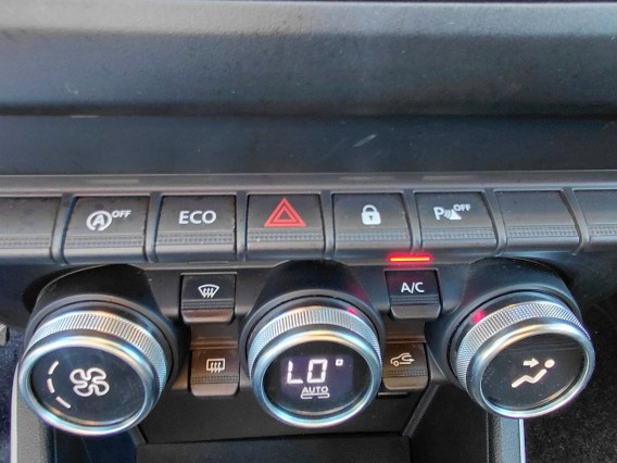 Aperçu de la photo 13 du véhicule DACIA DUSTER