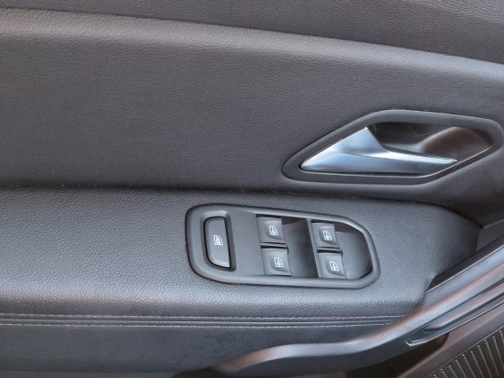 Aperçu de la photo 21 du véhicule DACIA DUSTER