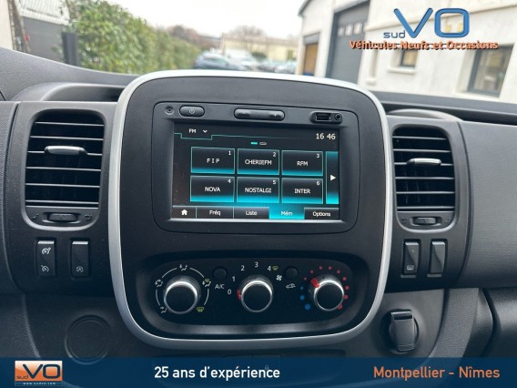 Aperçu de la photo 10 du véhicule RENAULT TRAFIC COMBI