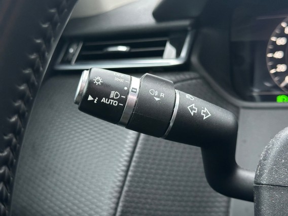 Aperçu de la photo 25 du véhicule LAND-ROVER RANGE ROVER VELAR