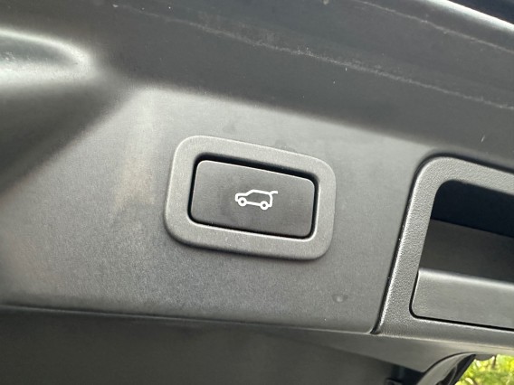 Aperçu de la photo 34 du véhicule LAND-ROVER RANGE ROVER VELAR