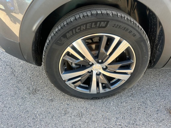 Aperçu de la photo 8 du véhicule PEUGEOT 3008