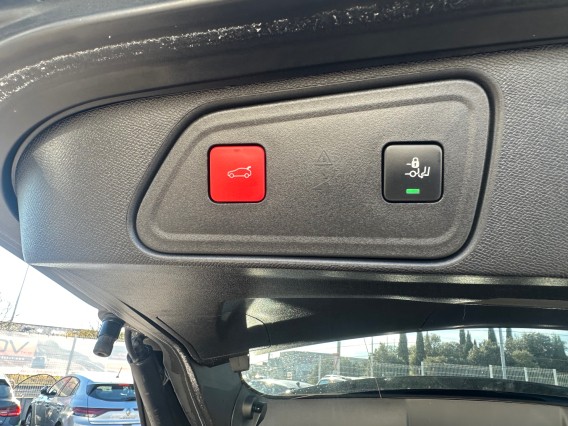 Aperçu de la photo 11 du véhicule PEUGEOT 3008