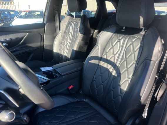 Aperçu de la photo 15 du véhicule PEUGEOT 3008