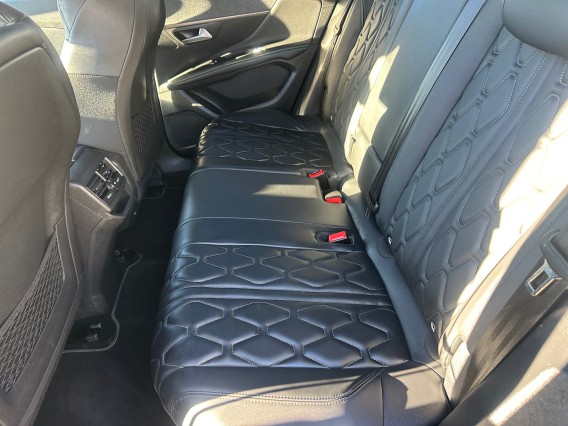 Aperçu de la photo 17 du véhicule PEUGEOT 3008