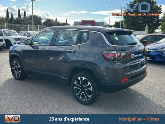 Aperçu de la photo 28 du véhicule JEEP COMPASS