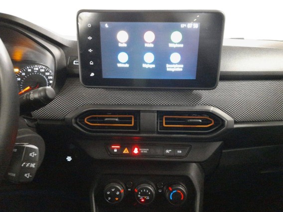 Aperçu de la photo 17 du véhicule DACIA SANDERO