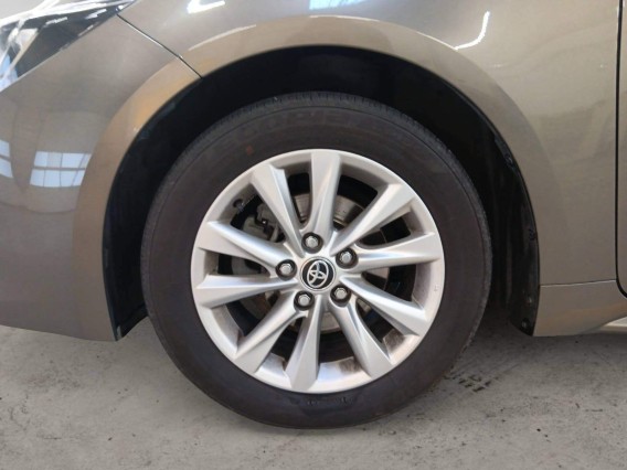 Aperçu de la photo 23 du véhicule TOYOTA COROLLA TOURING SPORTS HYBRIDE