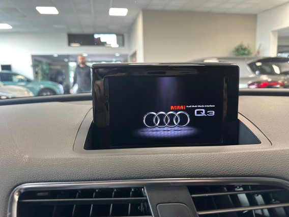 Aperçu de la photo 16 du véhicule AUDI Q3