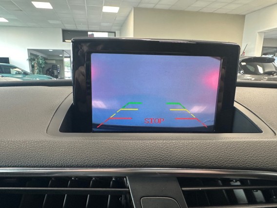 Aperçu de la photo 17 du véhicule AUDI Q3