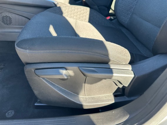 Aperçu de la photo 18 du véhicule RENAULT CLIO V