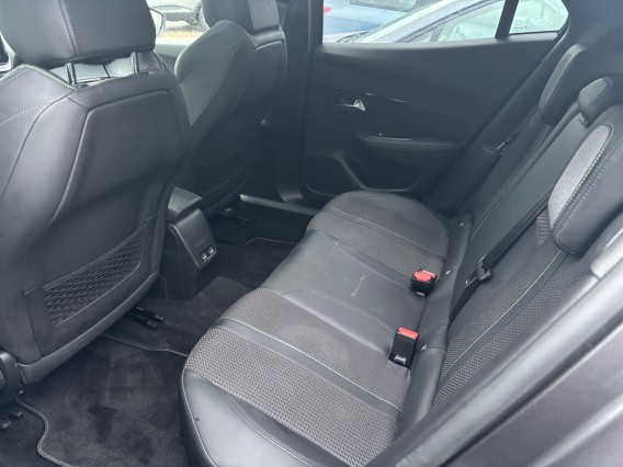 Aperçu de la photo 34 du véhicule PEUGEOT 2008