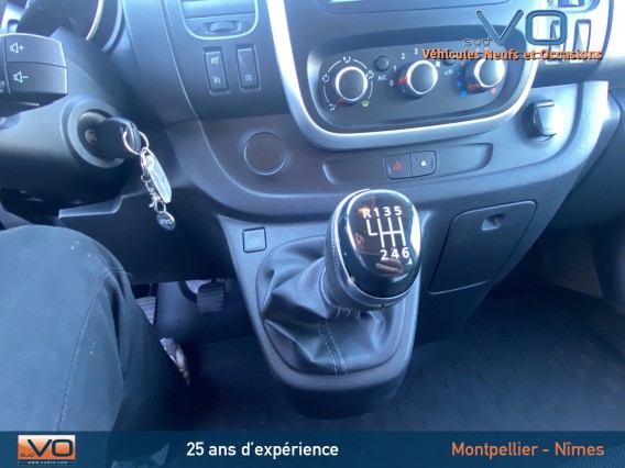 Aperçu de la photo 12 du véhicule RENAULT TRAFIC COMBI