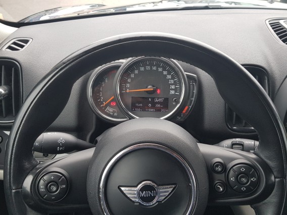 Aperçu de la photo 19 du véhicule MINI COUNTRYMAN F60