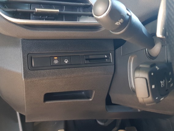 Aperçu de la photo 4 du véhicule PEUGEOT 3008