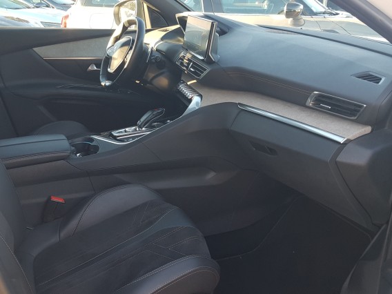 Aperçu de la photo 15 du véhicule PEUGEOT 3008