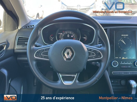 Aperçu de la photo 10 du véhicule RENAULT MEGANE IV BERLINE