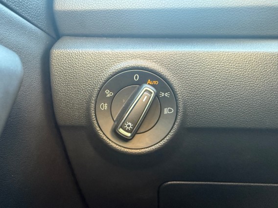 Aperçu de la photo 21 du véhicule VOLKSWAGEN T-ROC