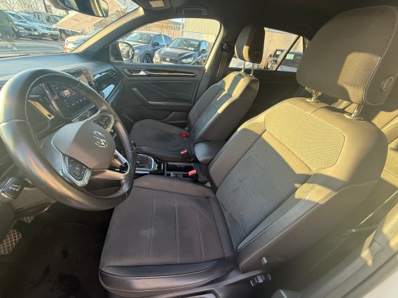 Aperçu de la photo 26 du véhicule VOLKSWAGEN T-ROC