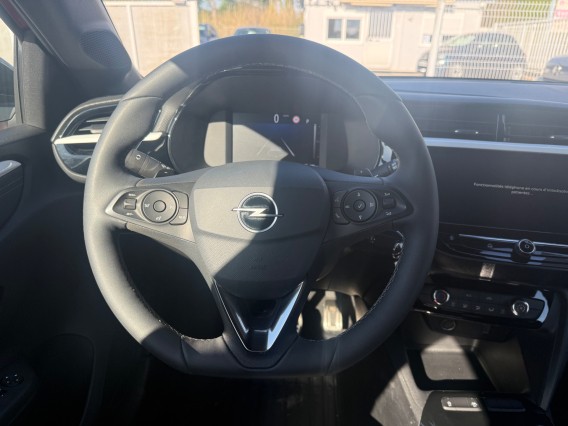 Aperçu de la photo 10 du véhicule OPEL CORSA