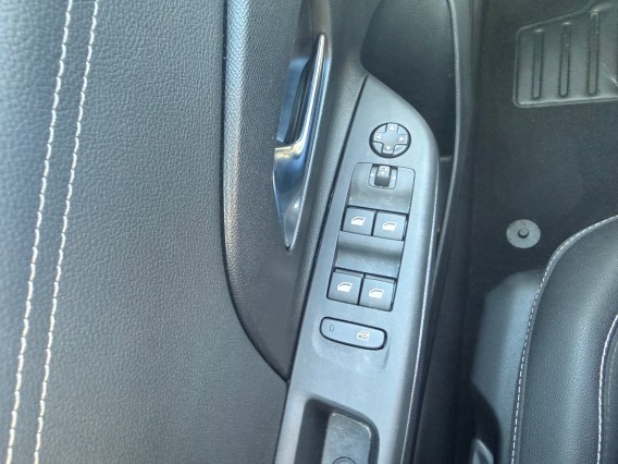 Aperçu de la photo 13 du véhicule OPEL CORSA