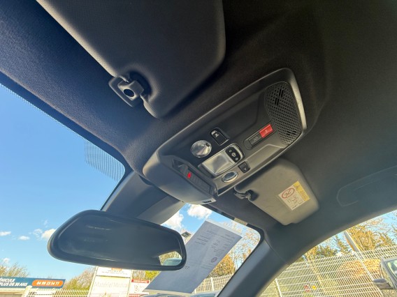 Aperçu de la photo 16 du véhicule OPEL CORSA