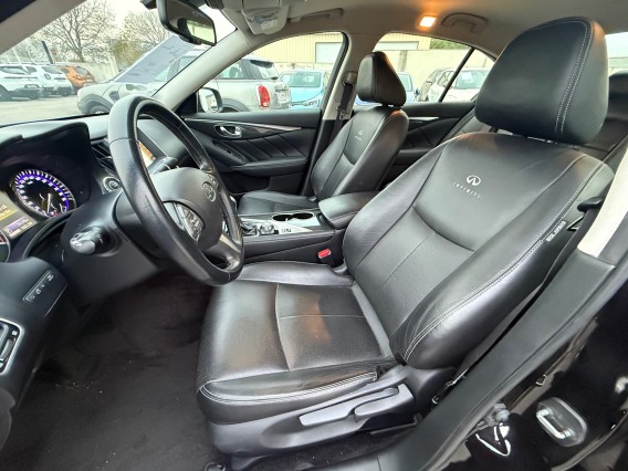 Aperçu de la photo 21 du véhicule INFINITI Q50