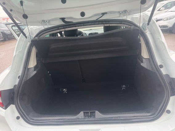 Aperçu de la photo 21 du véhicule RENAULT CLIO IV