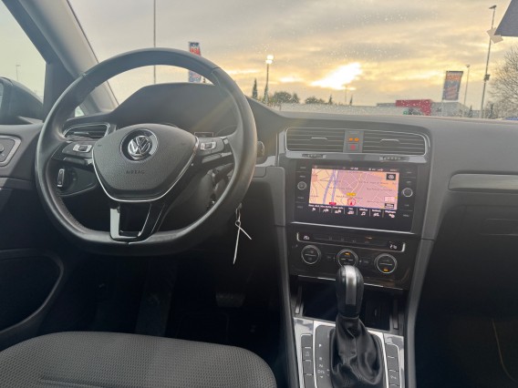 Aperçu de la photo 11 du véhicule VOLKSWAGEN GOLF