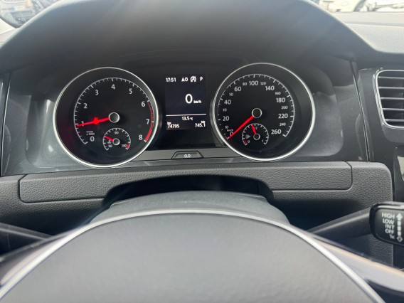 Aperçu de la photo 20 du véhicule VOLKSWAGEN GOLF