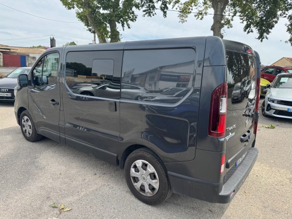 Aperçu de la photo 6 du véhicule RENAULT TRAFIC FOURGON
