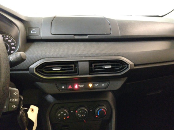 Aperçu de la photo 11 du véhicule DACIA SANDERO